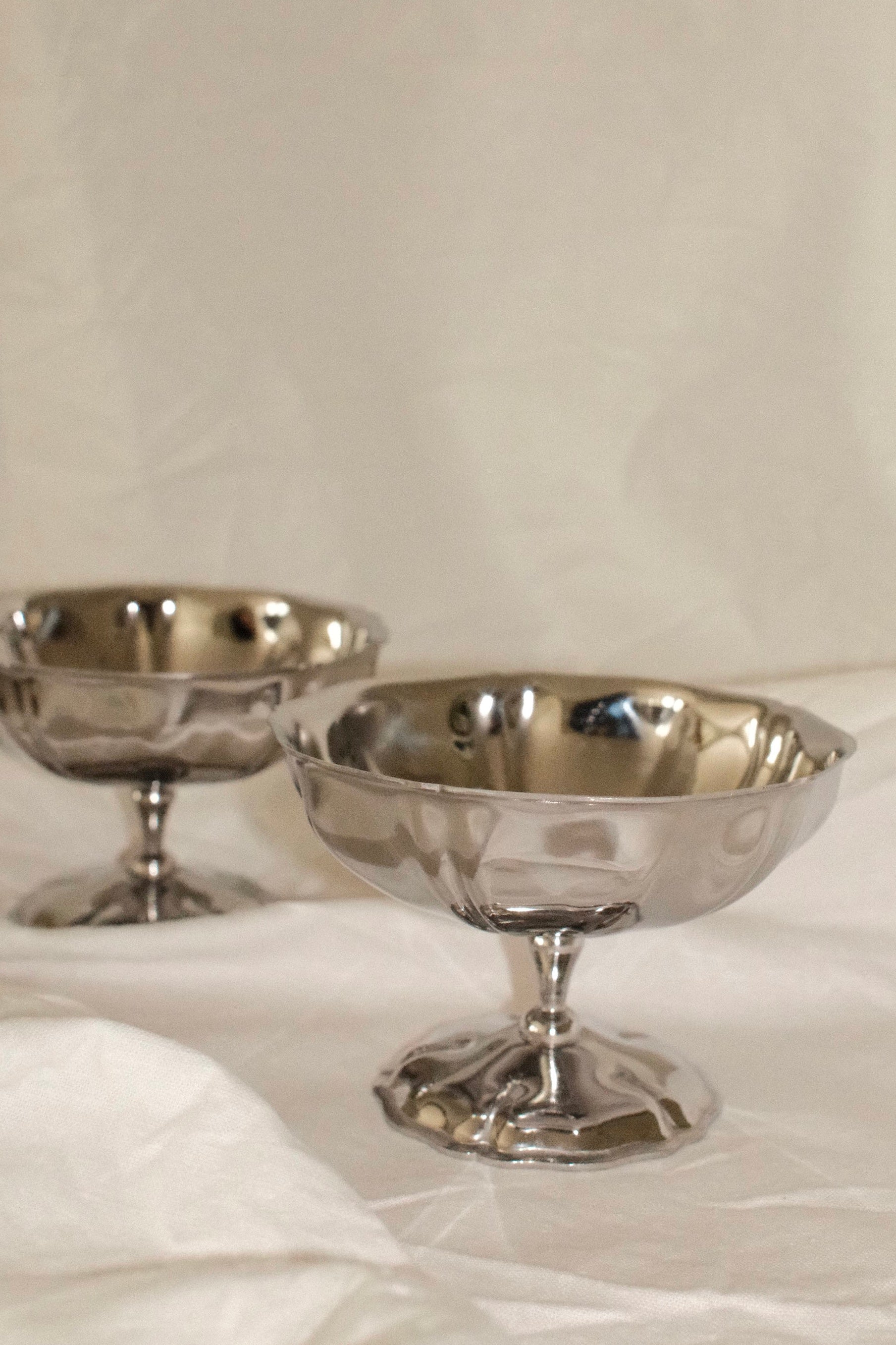 Set of 6 Vintage Pedestal Dessert Bowls
