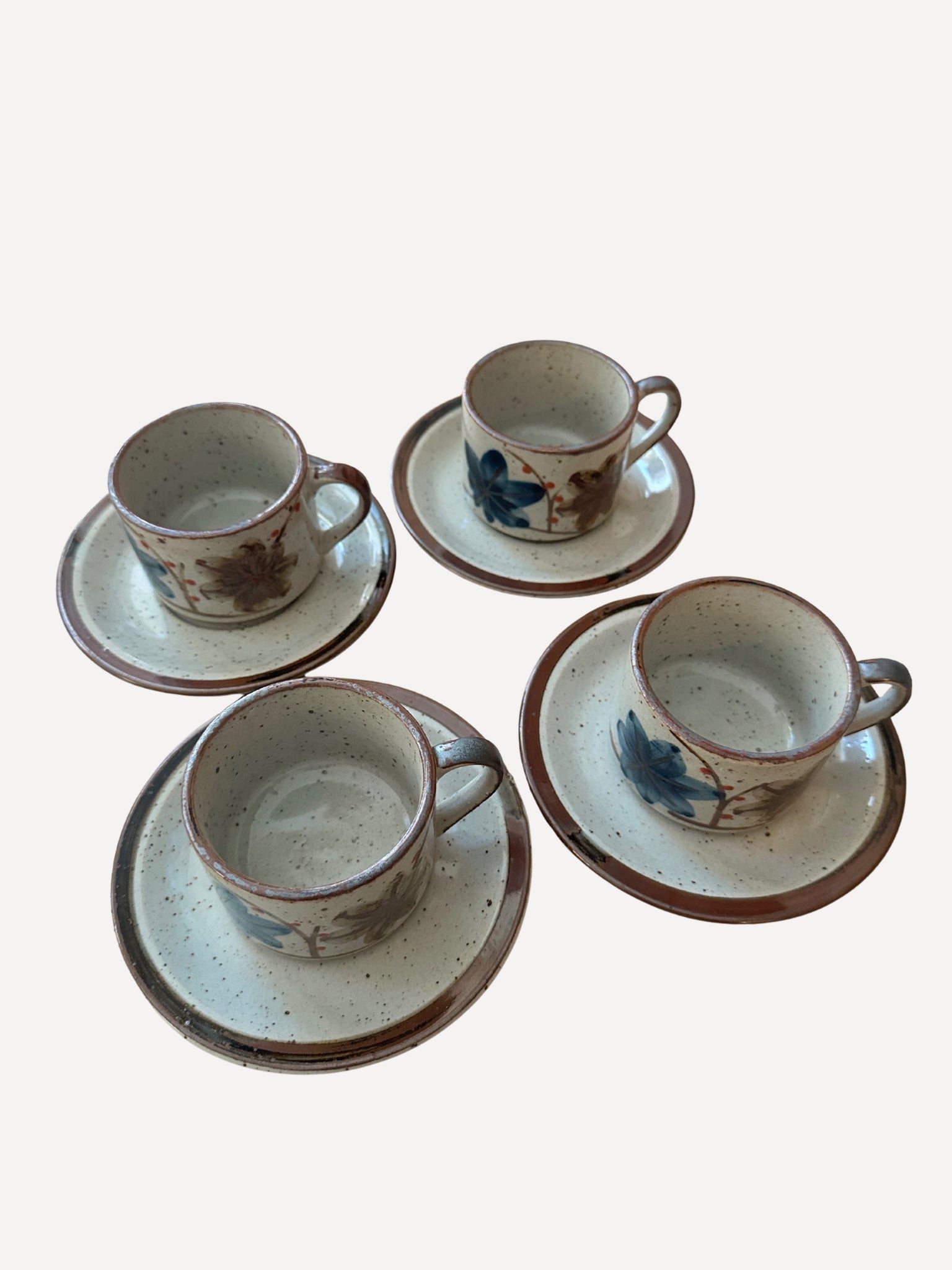 Set of 4 Stoneware Tea Cups with Saucers