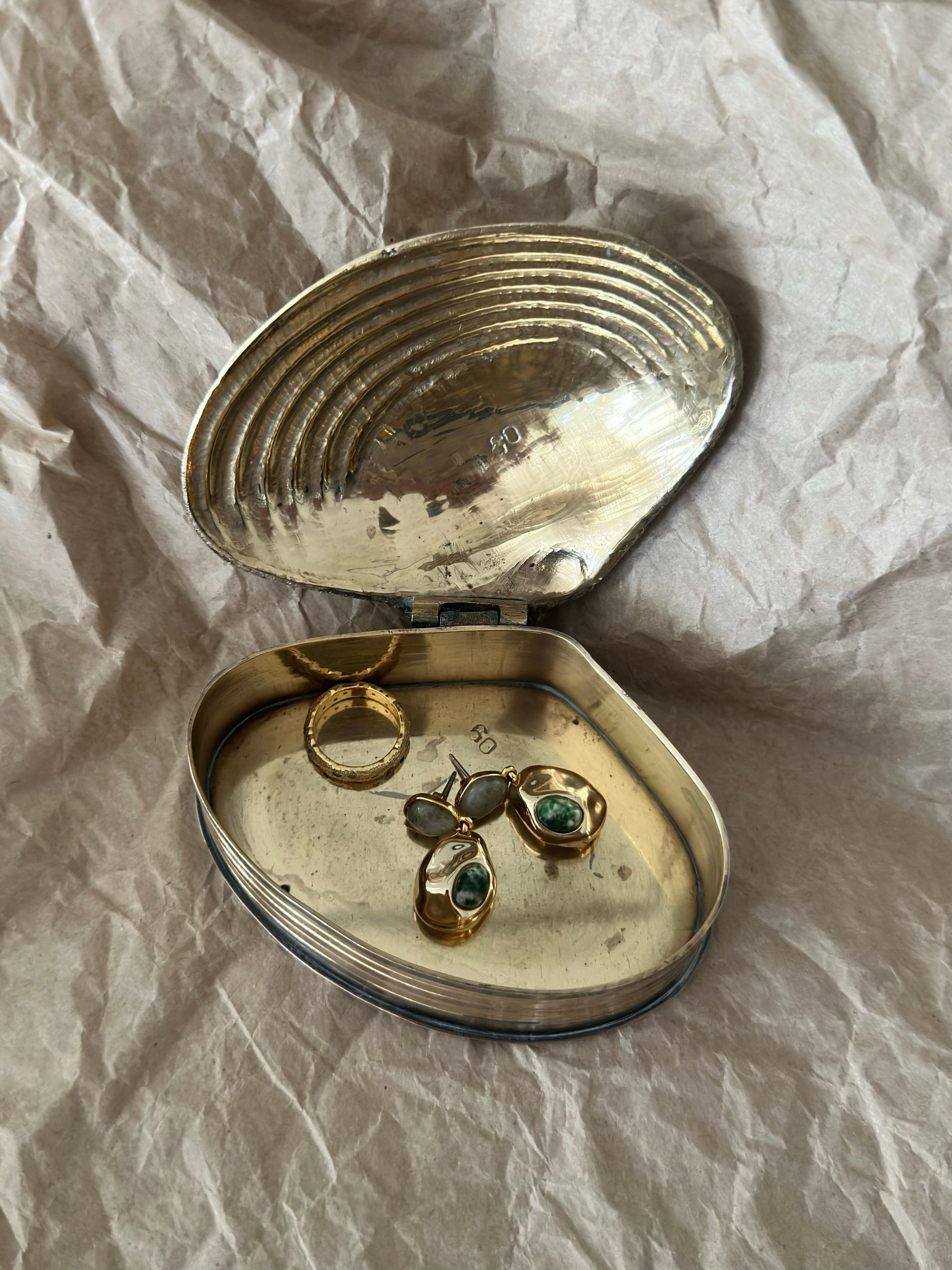 Vintage Shell-Shaped Box