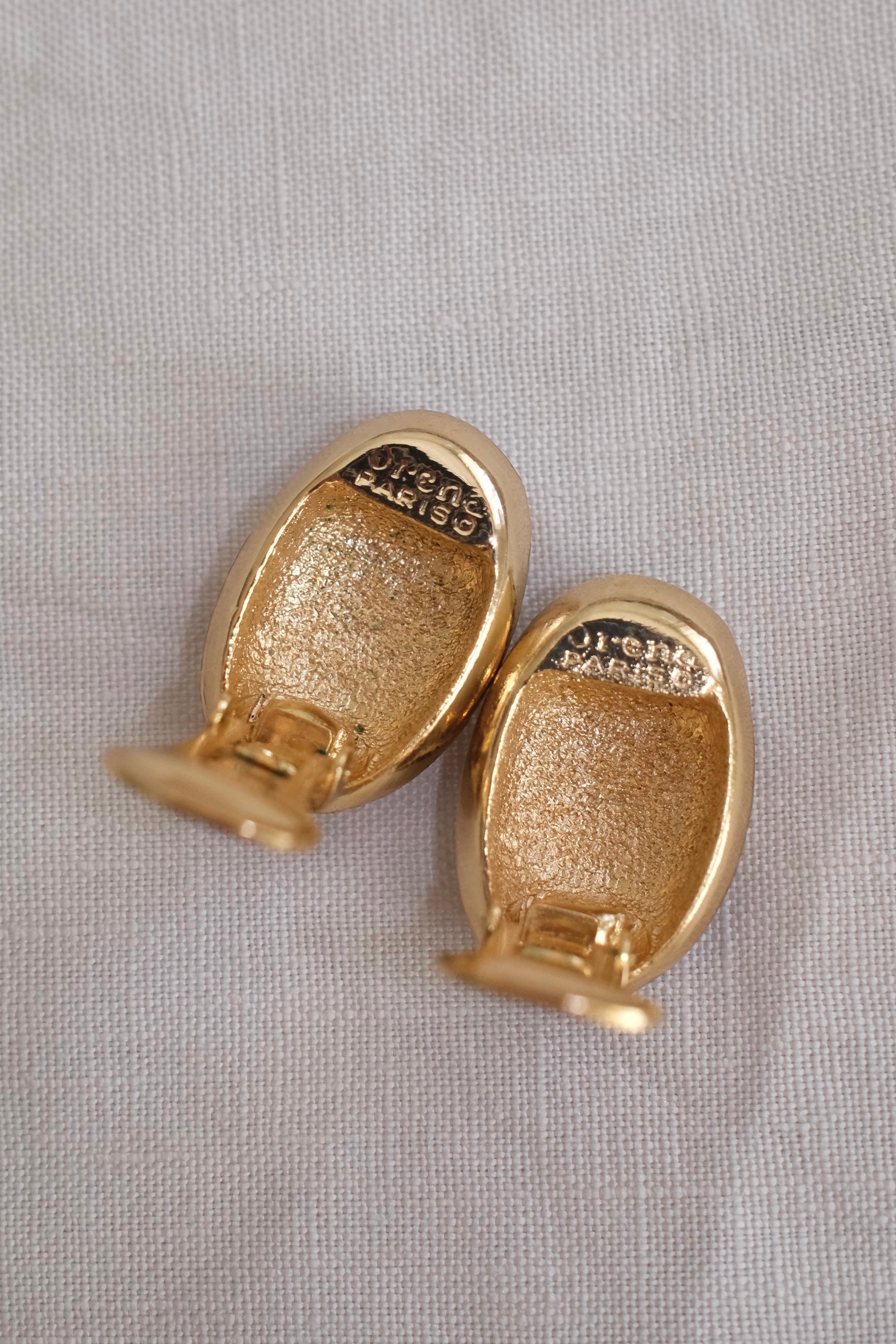 Oréna Paris Vintage Clip-On Earrings