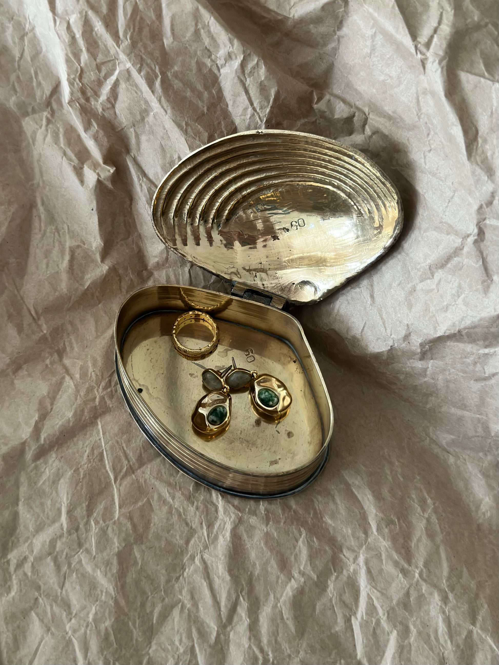 Vintage Shell-Shaped Box