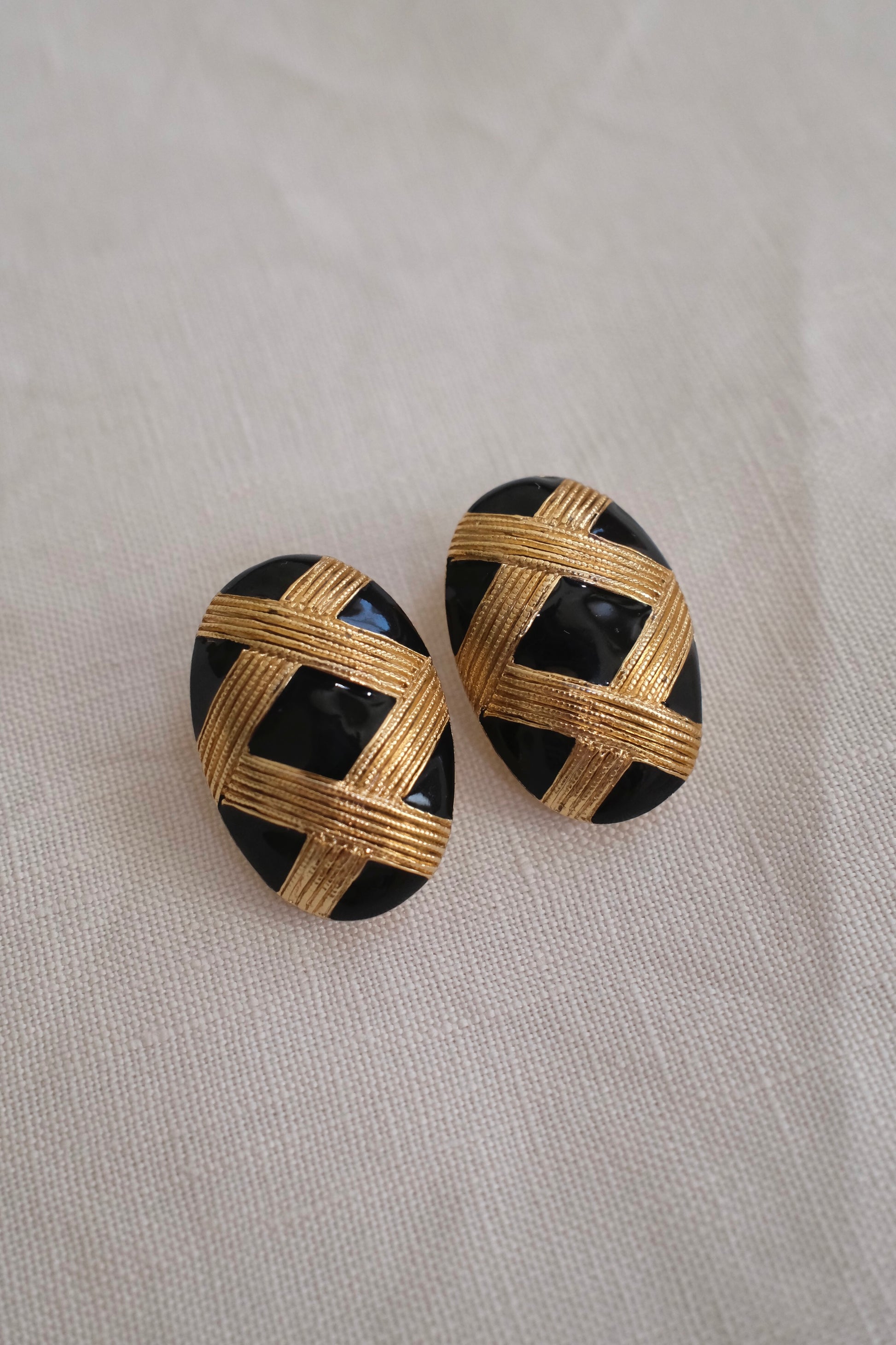Oréna Paris Vintage Clip-On Earrings